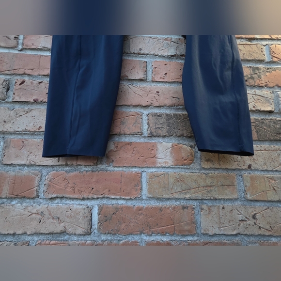 lululemon athletica Navy High-Rise Pocket Leggings - Picture 10 of 14